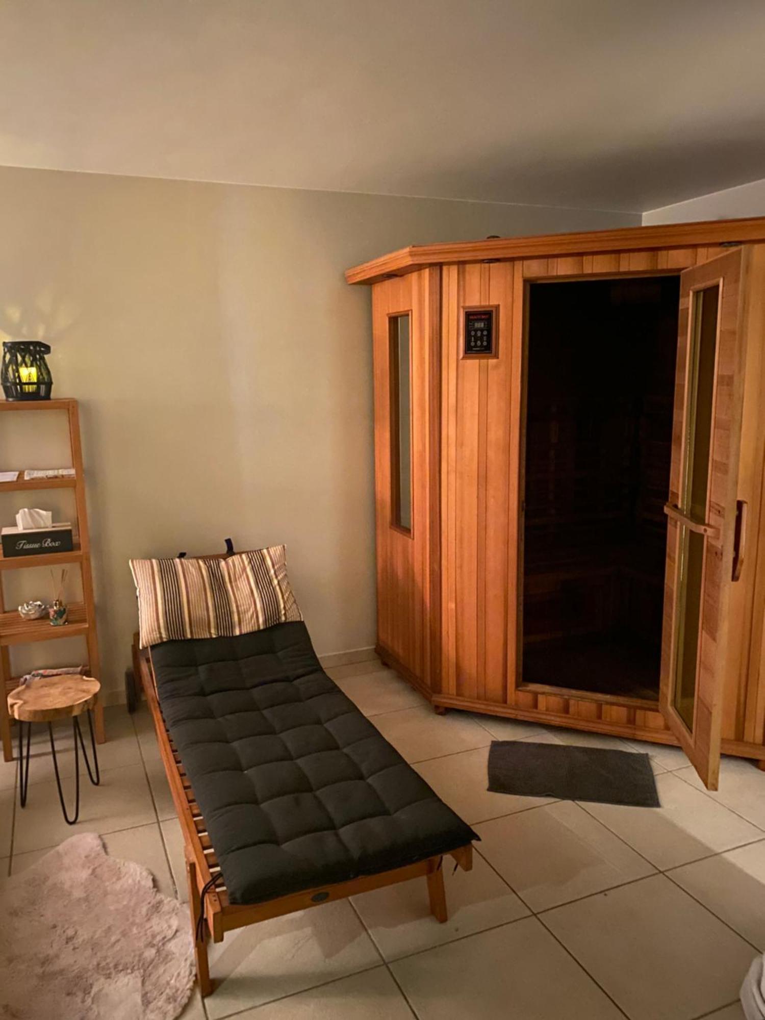 Le Petit Studio De L'Espace Bien Etre Libin Екстериор снимка