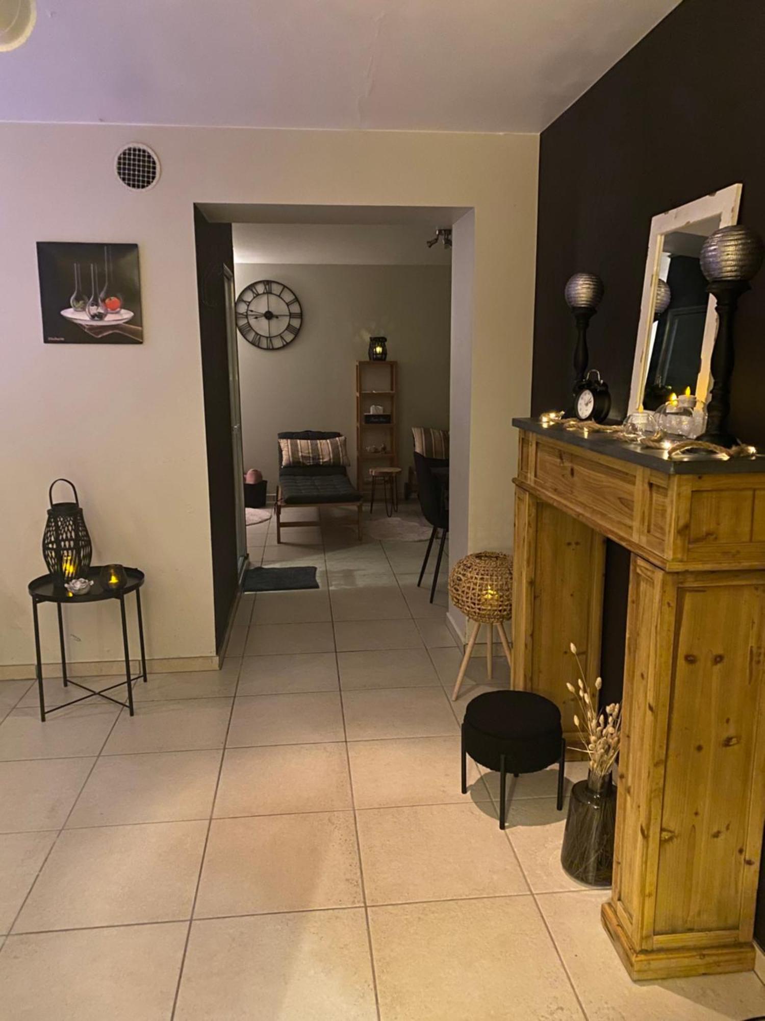 Le Petit Studio De L'Espace Bien Etre Libin Екстериор снимка