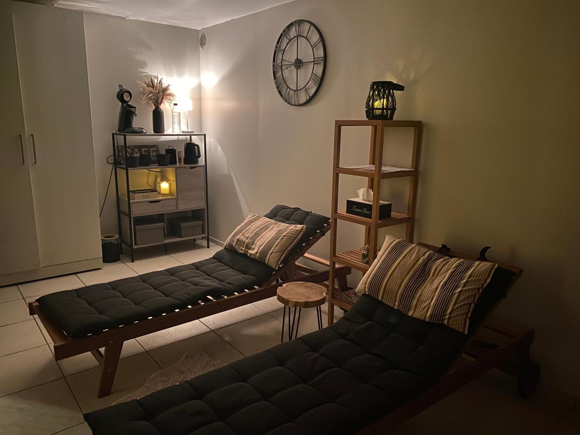 Le Petit Studio De L'Espace Bien Etre Libin Екстериор снимка