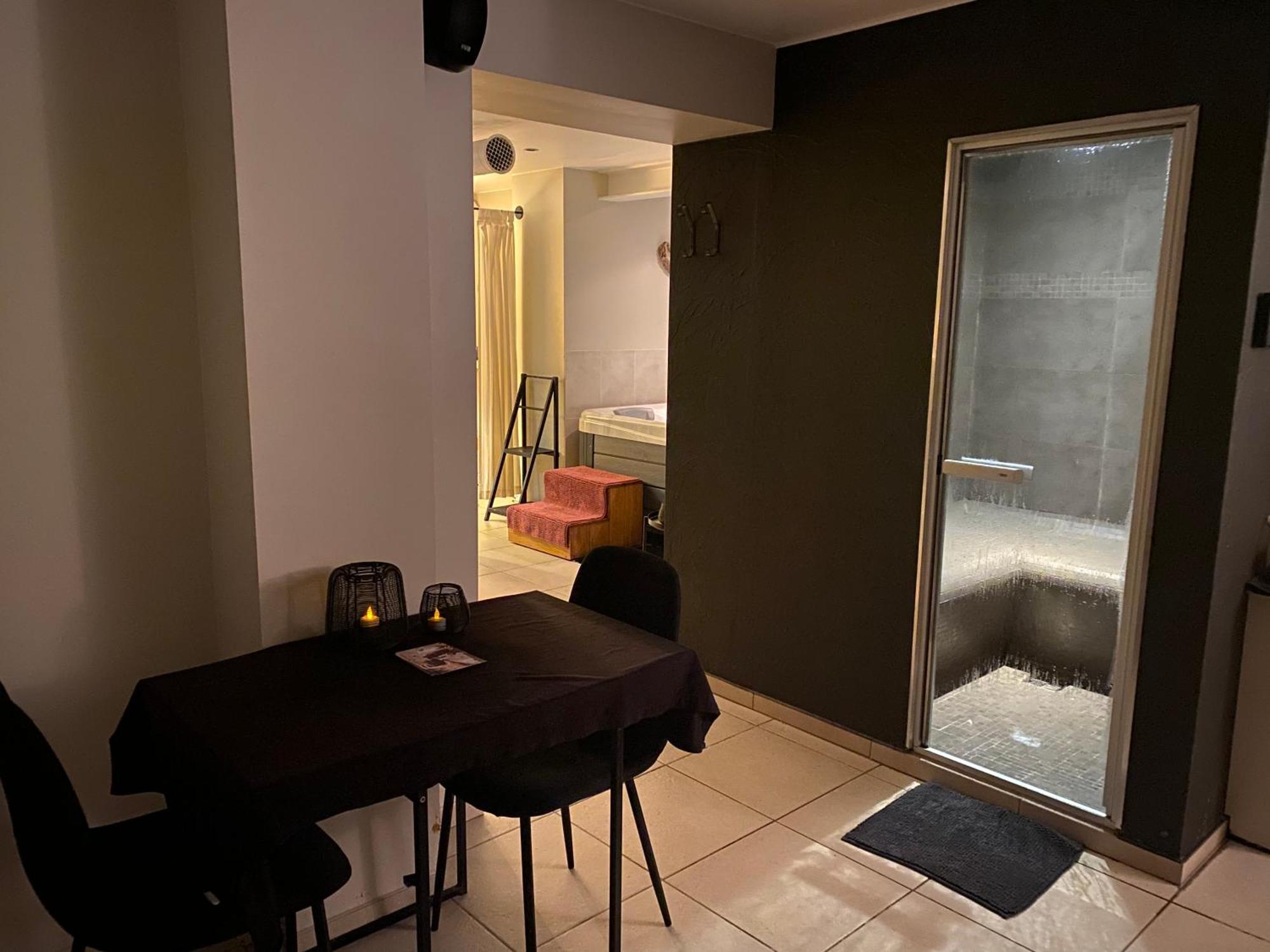 Le Petit Studio De L'Espace Bien Etre Libin Екстериор снимка